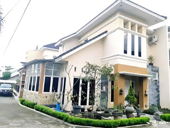 Rumah Mewah Cantik Minimalis 2 Lantai dalam Perum Condongcatur