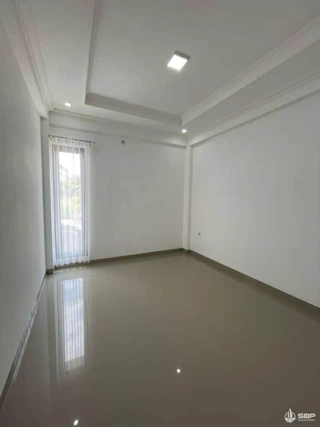 Rumah Cantik 2 Lantai Baru di Maguwo - Dekat Jogjabay, Stadion, dan Universitas Sadhar! foto 5