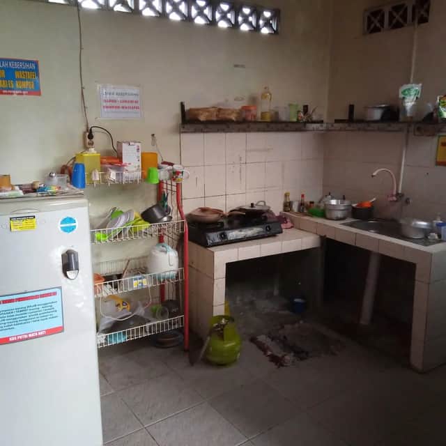Dijual Kost Strategis 10 Kamar Dekat UII, Harga Terjangkau! foto 3