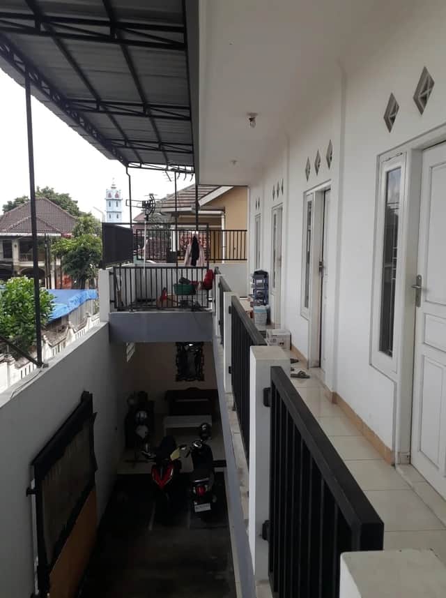 Dijual Kost Strategis 10 Kamar Dekat Ambarukmo Plaza - Peluang Investasi Emas! foto 3