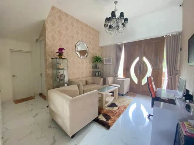 Rumah Mewah 3 Lantai dengan Private Pool dan Rooftop di Jl. Palagan KM 7,5 - Investasi Impian! foto 5