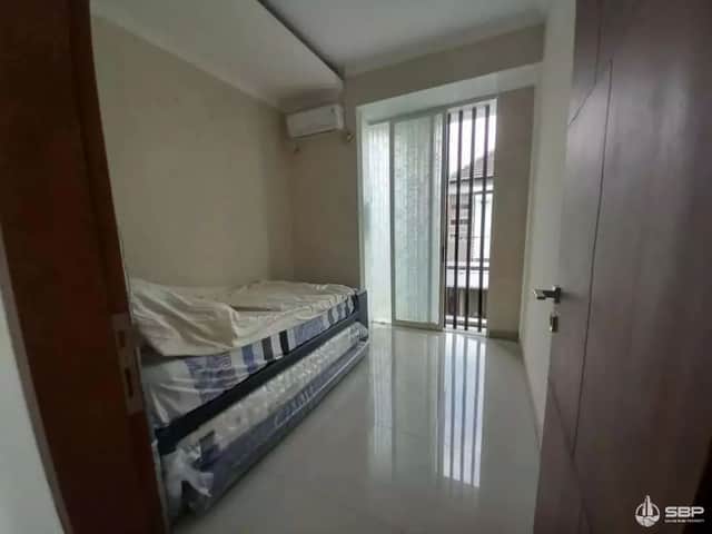 Rumah Cantik 2 Lantai di Perum Nitikan, Tengah Kota Jogja foto 2