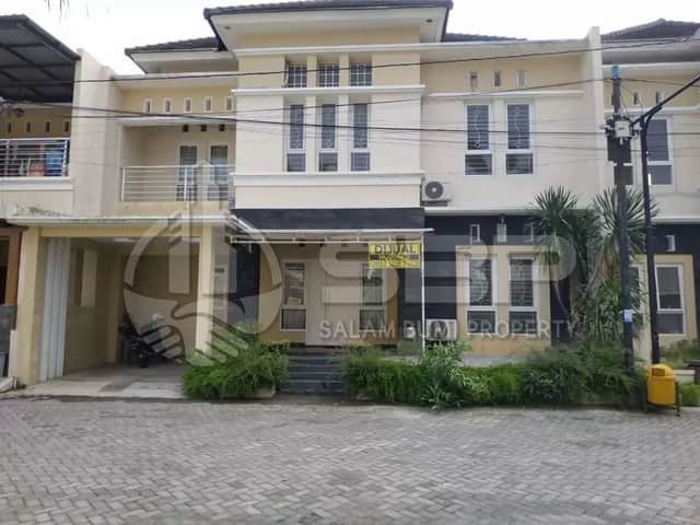 Rumah Cantik 2 Lantai di Perum Jl. Kaliurang Km 7 - Dekat UGM Condongcatur