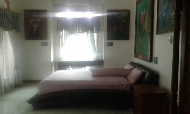 Dijual Rumah Mewah dengan Kolam Renang Pribadi di Maguwo Yogyakarta foto 4