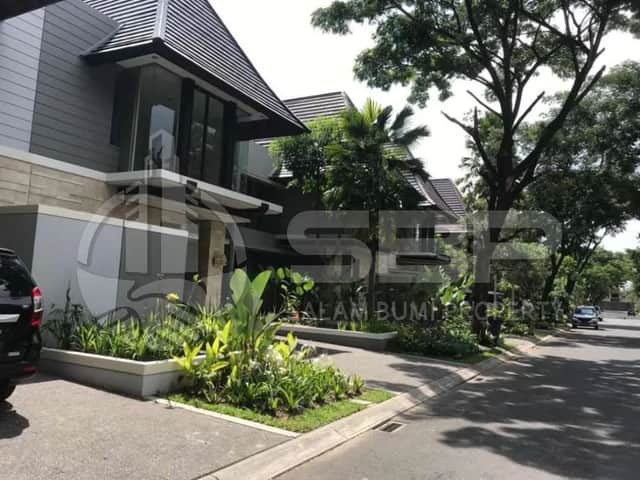 Rumah Mewah di Perum Elite Hyarta Dekat UGM - Spek Premium dan Strategis!