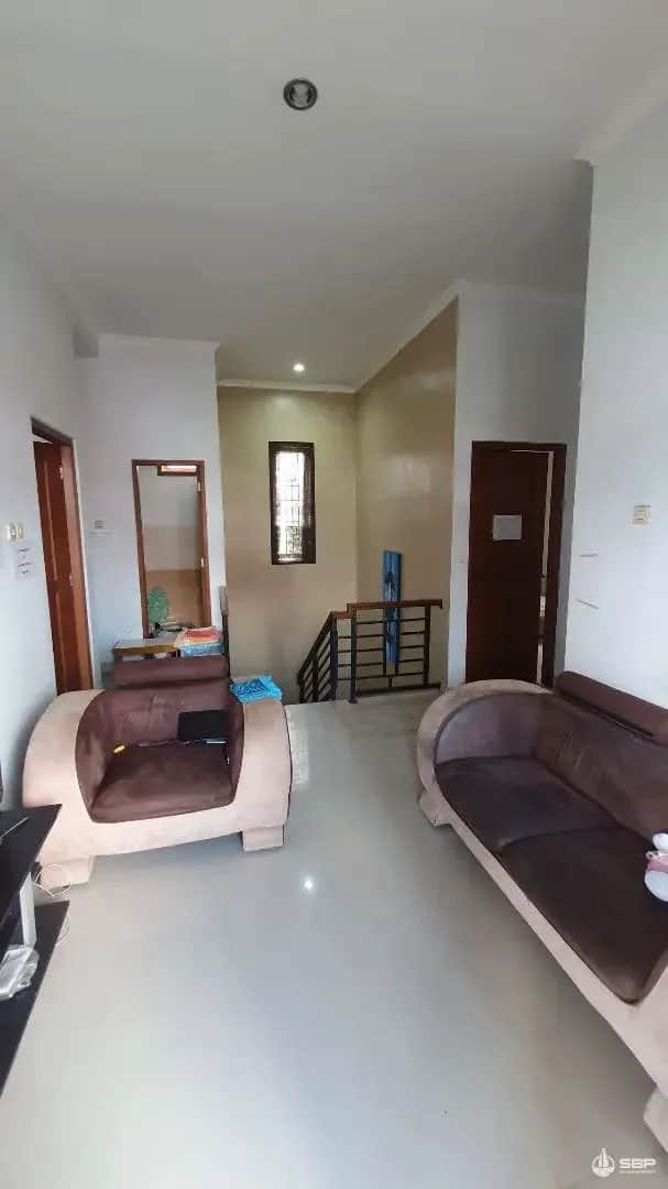 Rumah Cantik Strategis 2 Lantai di Jl. Kaliurang Km 6 Dekat UGM & Jl. Sulawesi foto 4