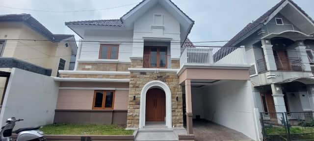 Rumah Mewah Modern Minimalis Strategis Dekat UPN Seturan - Turun Harga! foto 2