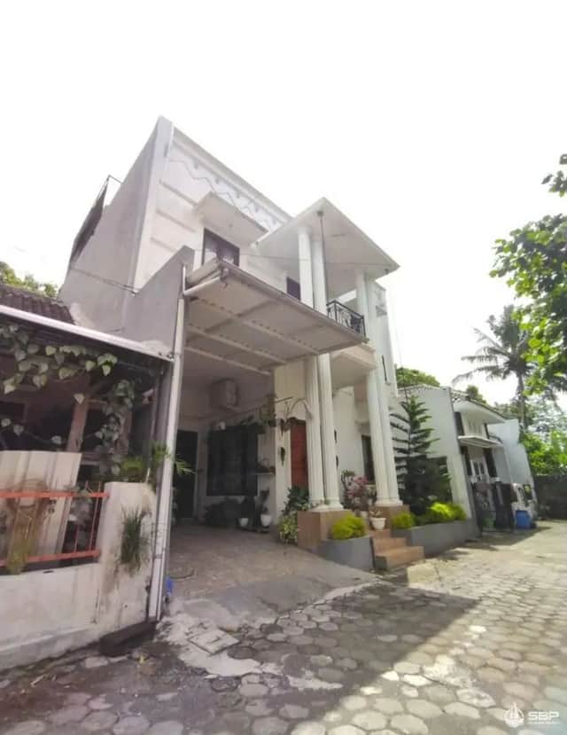 Rumah Cantik Minimalis 2 Lantai di Jl. Kaliurang Km 10 - Dekat UGM foto 2
