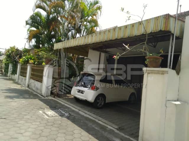 Rumah Strategis di Demangan - Kesempatan Investasi Kost Eksklusif Dekat UGM & UNY