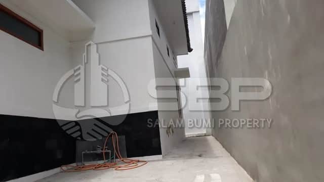 Rumah Induk + Kost 5 Kamar Istimewa di Jl. Kaliurang Km 8,5 - Utara Jl. Damai! foto 5