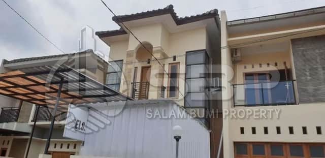 Rumah Cantik Minimalis Modern Dekat Ambarukmo Plaza