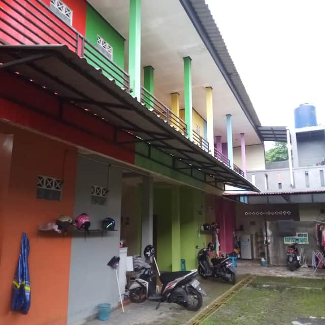 Dijual Kost Strategis 10 Kamar Dekat UII, Harga Terjangkau!