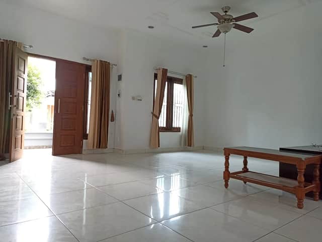 Rumah Cantik Luas 256 m² di Perum Jl. Kaliurang Km 9 foto 3