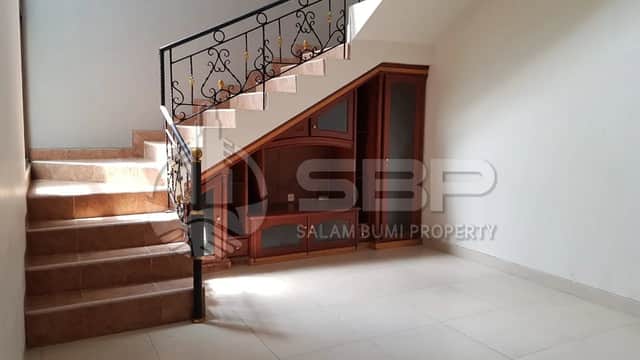 Rumah Mewah Strategis di Pinggir Jalan Godean - Dekat STPN dan Ringroad Barat Tugu foto 2
