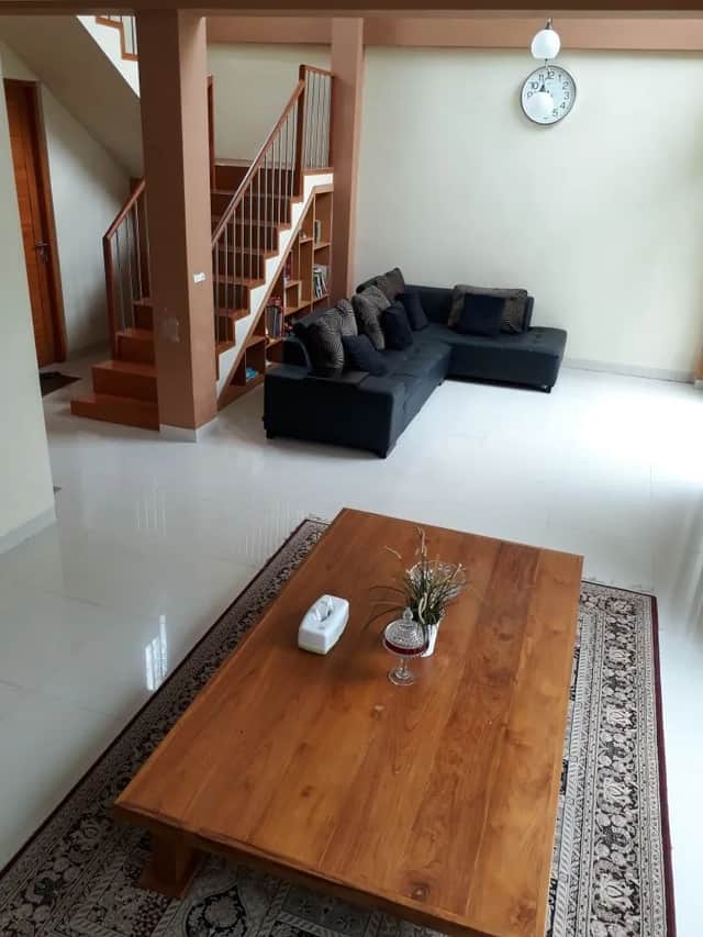 Rumah Mewah 2 Lantai di Jl. Magelang Km 4 — Dekat UGM foto 3