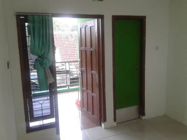 Dijual Kost Strategis 10 Kamar Dekat UII, Harga Terjangkau! foto 4