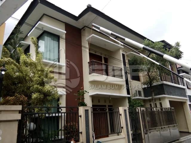 Rumah Mewah Cantik Minimalis Dekat UGM dalam Ringroad