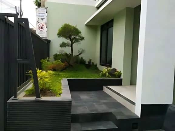 Rumah Mewah Bangunan Baru di Utara RS JIH Condongcatur - Lokasi Strategis! foto 2