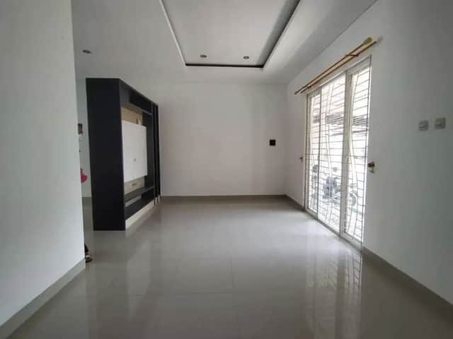 Rumah Mewah Cantik di Perum Greenhills Utara UGM - Dijual atau Disewakan foto 3