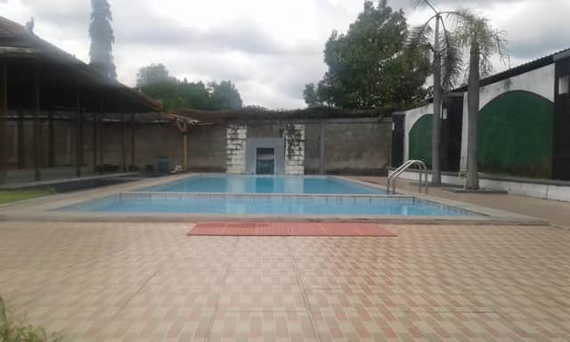 Dijual Rumah Mewah dengan Kolam Renang Pribadi di Maguwo Yogyakarta foto 3