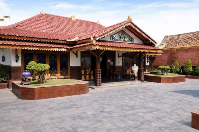 Rumah Istimewa dalam Benteng Keraton, 300m dari Keraton Jogja, Bonus 4 Ruko