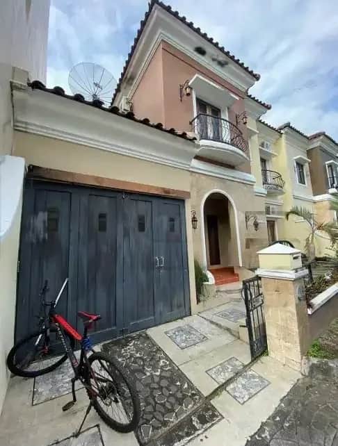 Rumah Cantik Minimalis di Kawasan Elite Casagrande, Harga Terjangkau!