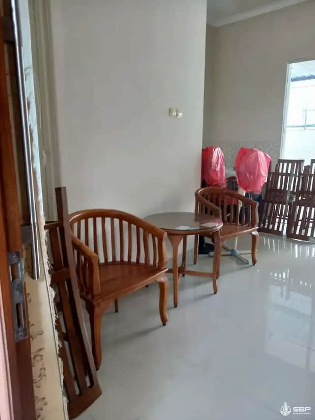 Rumah Cantik 2 Lantai di Perum Nitikan, Tengah Kota Jogja foto 4