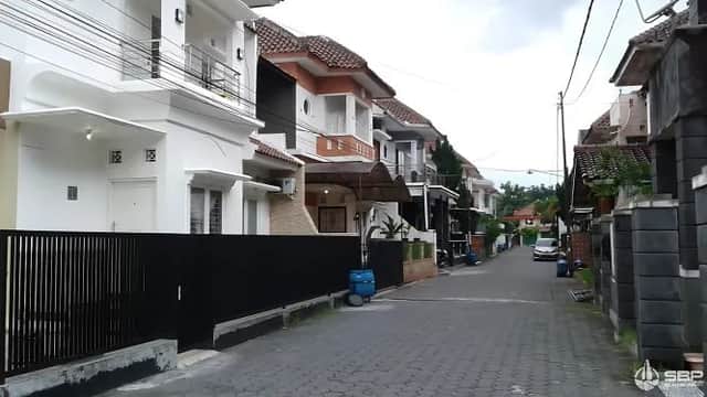 Rumah Cantik Minimalis Modern 2 Lantai di Perum Utara UGM Dekat Hyatt