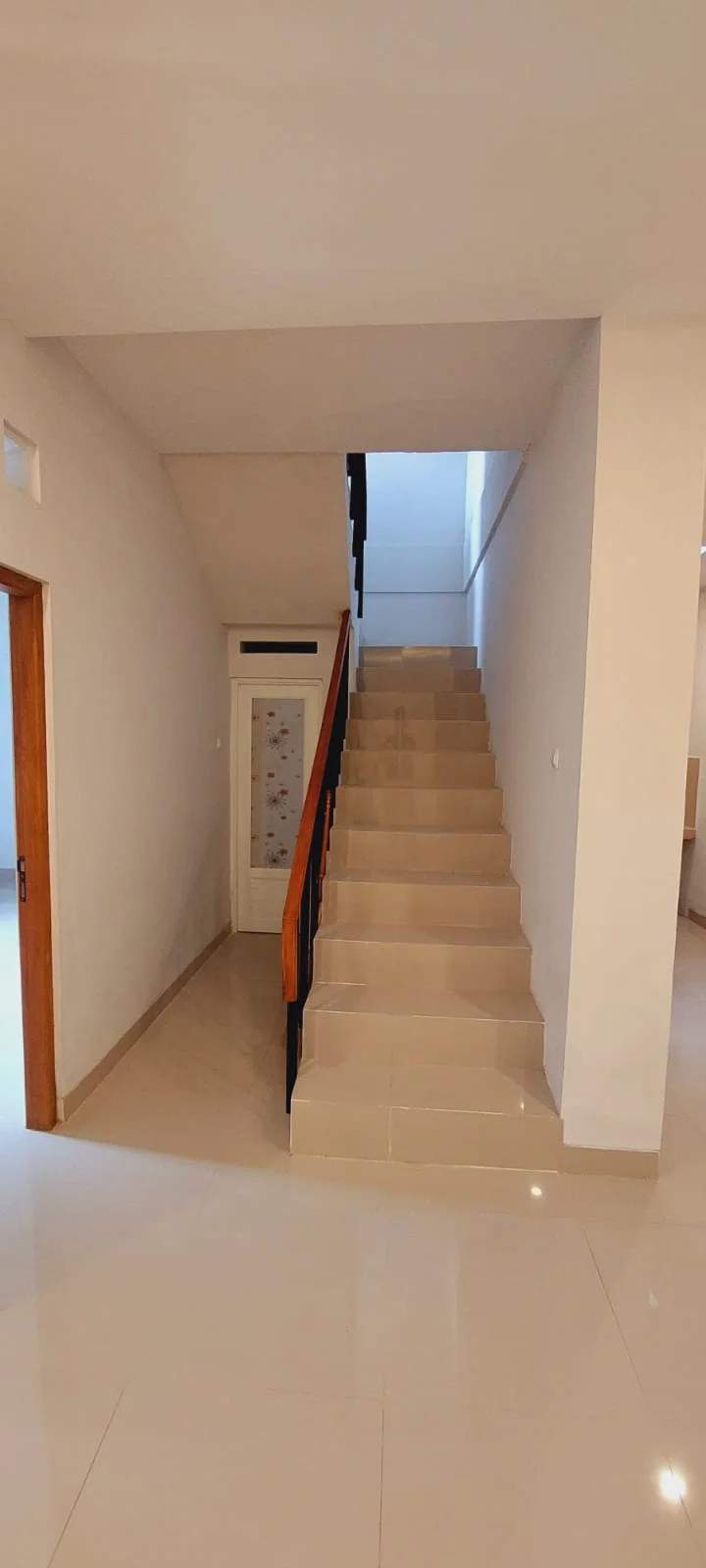 Rumah Mewah Modern Minimalis Strategis Dekat UPN Seturan - Turun Harga! 10