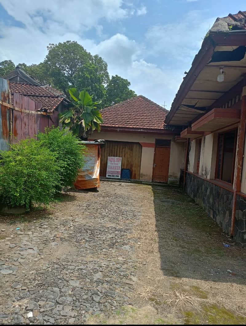 Tanah Bonus Bangunan Strategis Pinggir Jl Raya Dekat UGM Jl Kaliurang 9