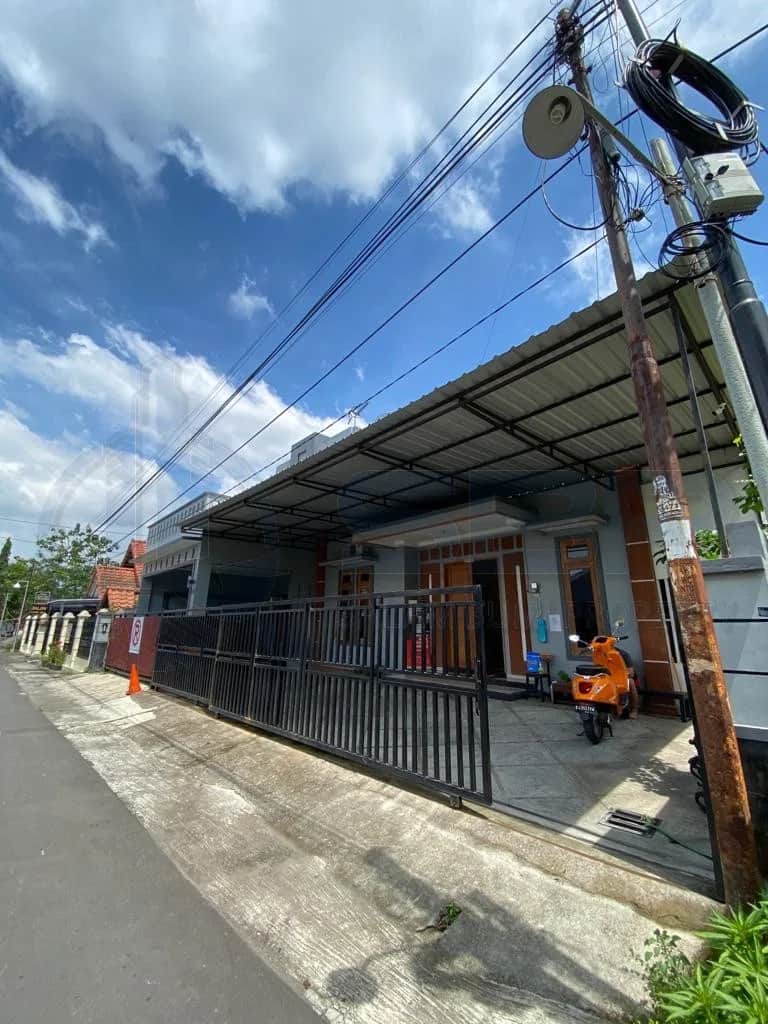 Rumah Induk + 20 Kamar Kost Eksklusif di Seturan, Dekat UPN & Mall 20