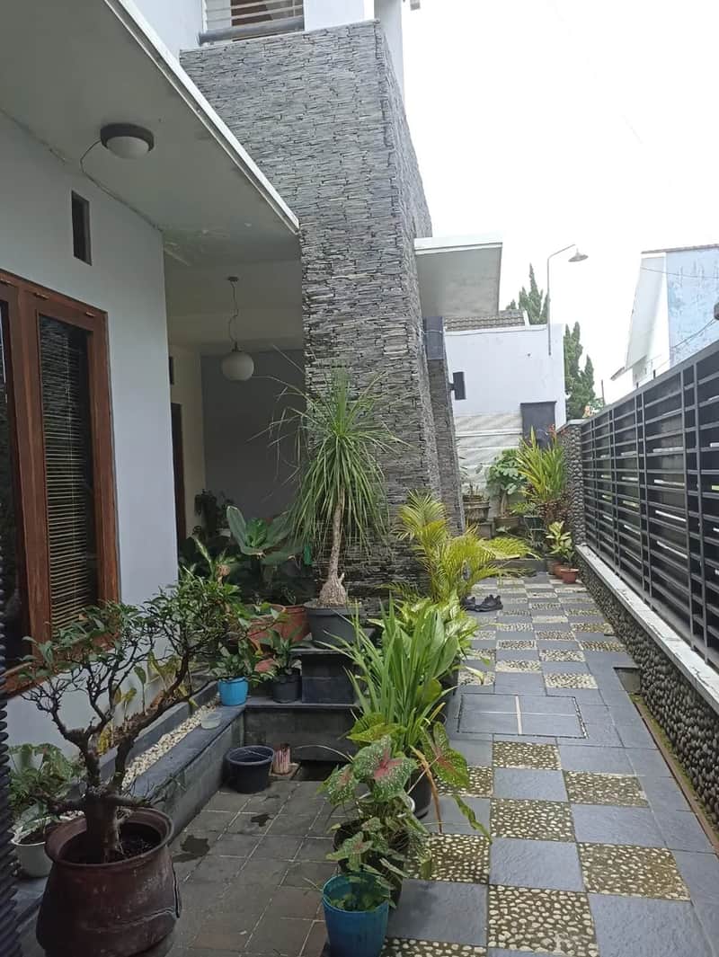 Rumah Cantik Megah di Link Premium Pogung Dekat UGM - Kesempatan Emas! 5