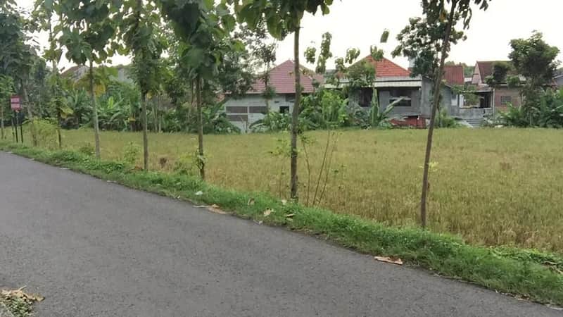 Tanah SHM Pekarangan 2.852m² Strategis Dekat Ring Road & UGM - Kesempatan Emas Investasi! 2