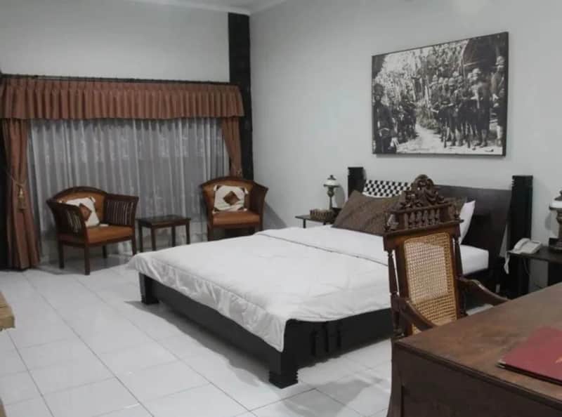 Homestay Istimewa Kolam Renang Jl Palagan KM 7 Utara UGM Strategis 4
