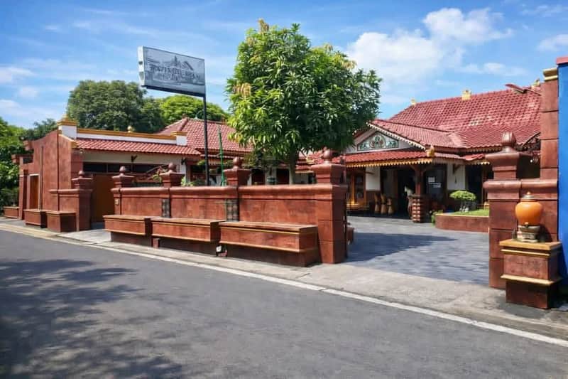 Rumah Istimewa dalam Benteng Keraton, 300m dari Keraton Jogja, Bonus 4 Ruko 10