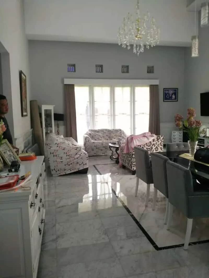 Rumah Cantik Baru + Kolam Renang, Nyaman Asri Strategis 7