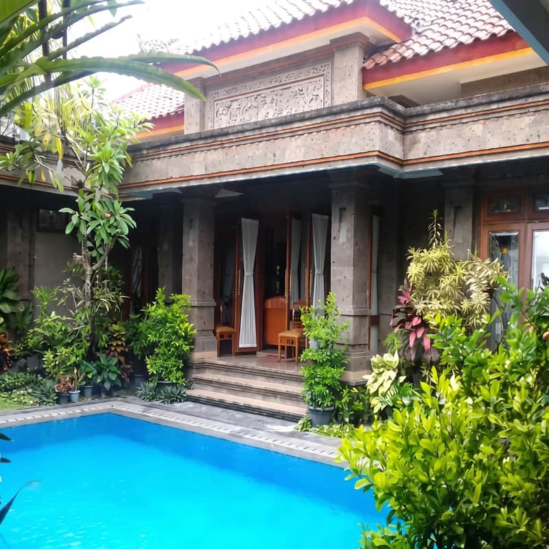 Rumah Termewah Desain Bali di Tengah Kota Jogja, Dekat Balaikota - Strategis dan Mewah! 4