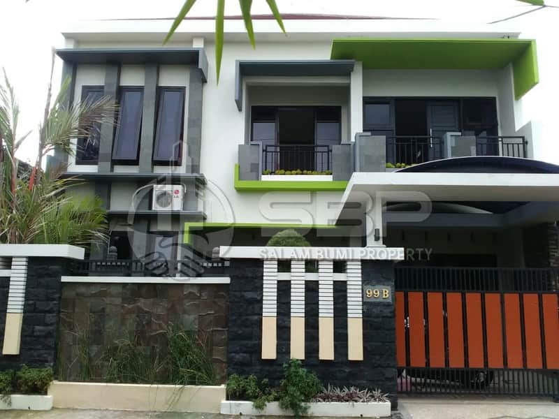 Rumah Mewah Strategis di Perum Barat Tugu Yogyakarta - Dalam Ringroad, Nogotirto 1