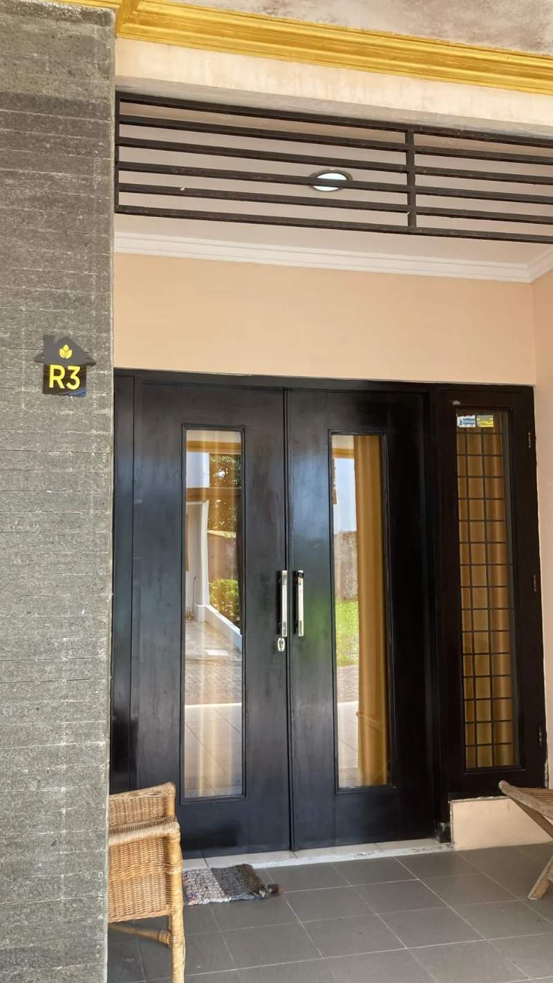 Rumah Cantik Perum Paradise Jl Palagan Km 8 Dekat Hyatt Hotel & UGM 4