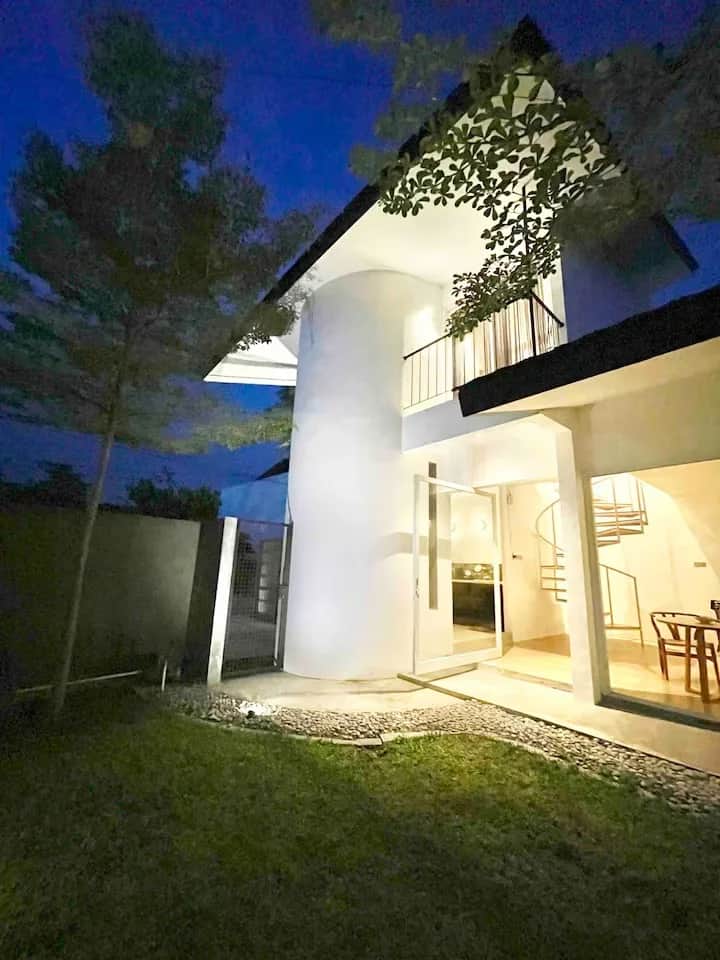 Villa Cantik Di Jalan Palagan Utara Hyatt Dekat Filosofi Coffee 1