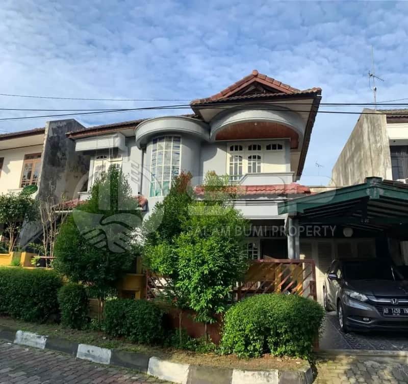 Rumah Megah di Perumahan Dekat Hartono Mall, Condongcatur - Kesempatan Emas! 1