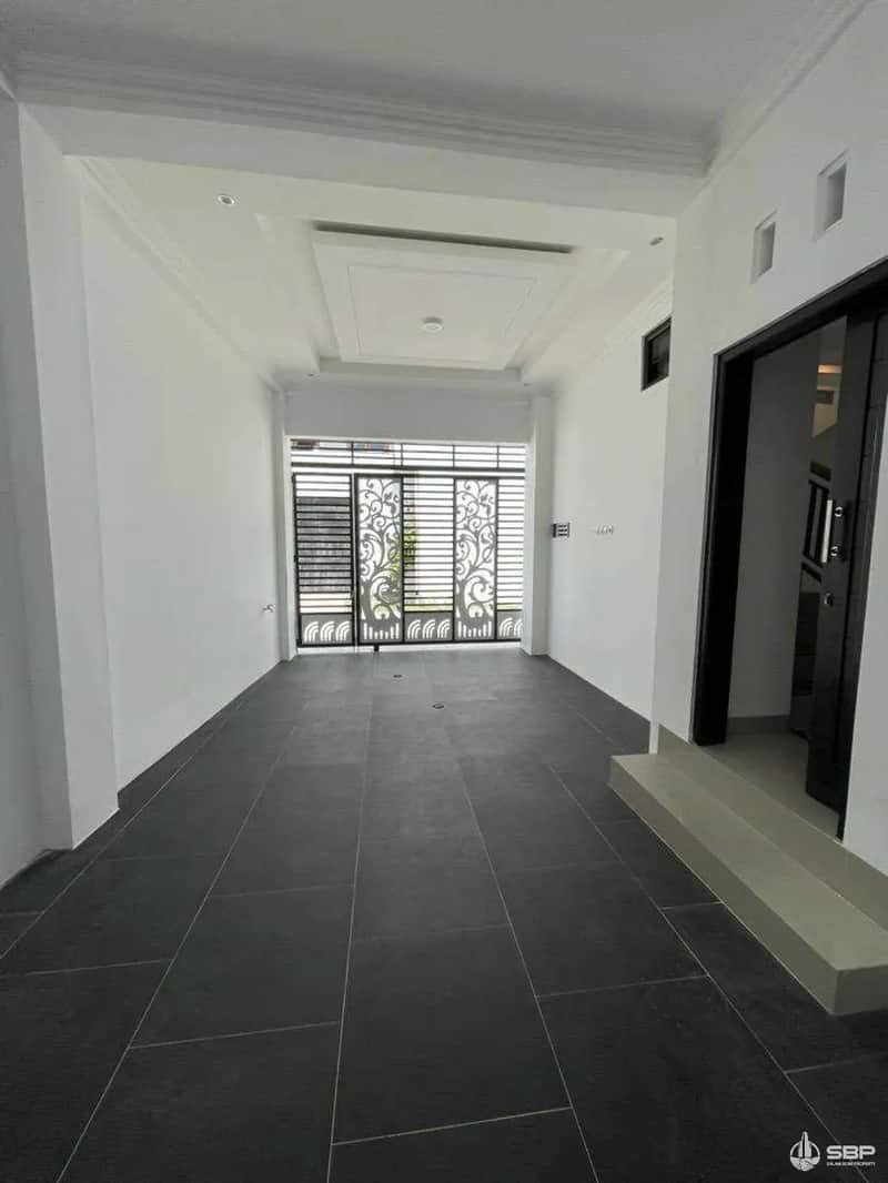 Rumah Cantik 2 Lantai Baru di Maguwo - Dekat Jogjabay, Stadion, dan Universitas Sadhar! 4