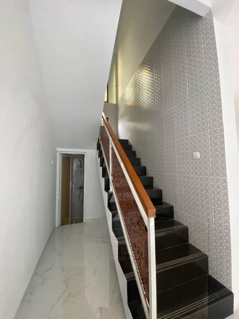 Rumah Mewah 2 Lantai di Jongke, Dekat UGM - Investasi Ideal untuk Keluarga Anda! 4