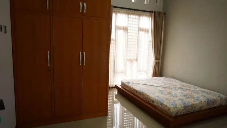 Rumah Mewah dengan Kolam Renang Pribadi di Jl. Palagan km 12 - Harga Turun! 7