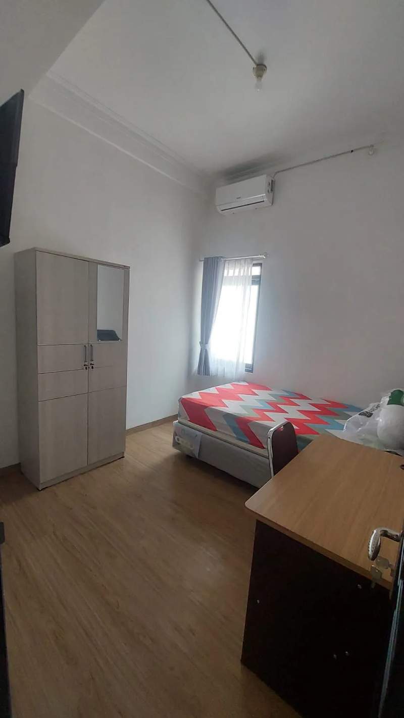 Rumah Mewah Furnished Strategis di Jalan Kaliurang KM 13,5 - Ideal untuk Kost atau Tempat Tinggal! 3