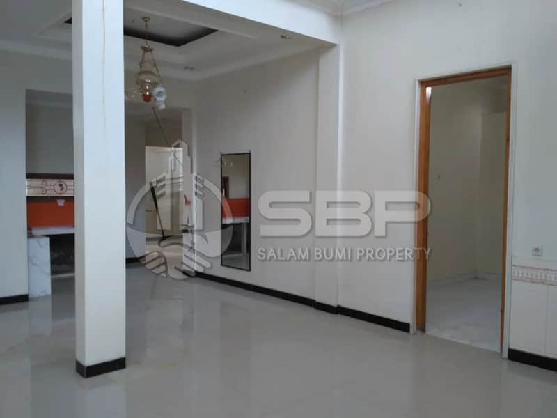 Rumah Mewah Megah di Maguwo, Dekat Jogja Bay - Kesempatan Emas! 3