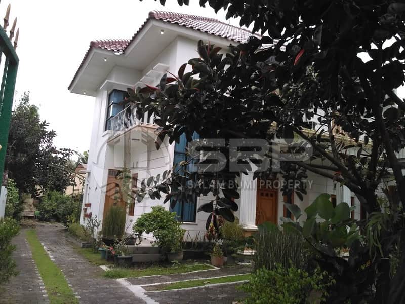 Rumah Mewah Megah di Maguwo, Dekat Jogja Bay - Kesempatan Emas! 2