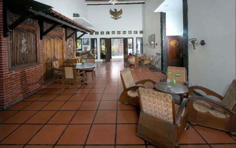 Homestay Istimewa Kolam Renang Jl Palagan KM 7 Utara UGM Strategis 2